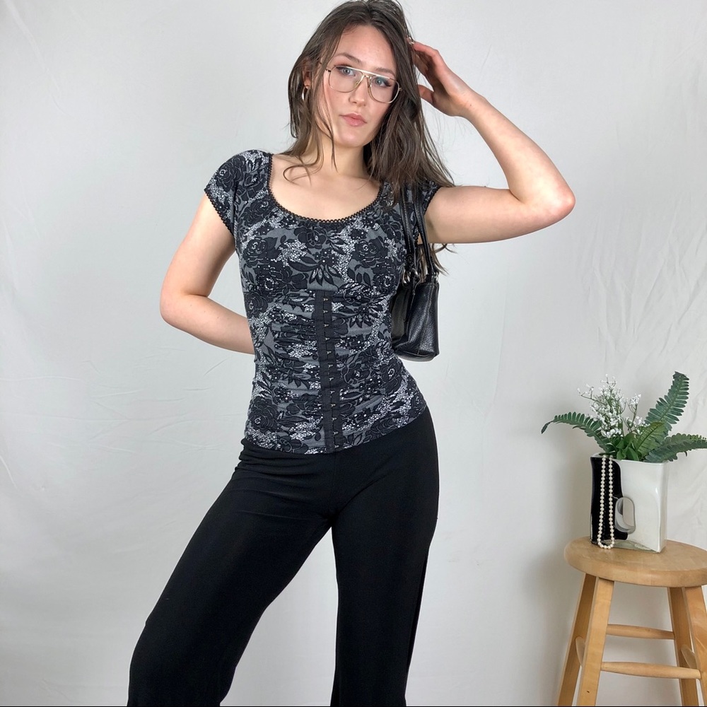 SOLD | 00s Milkmaid empire waist hook & eye top - Picture 4 of 5